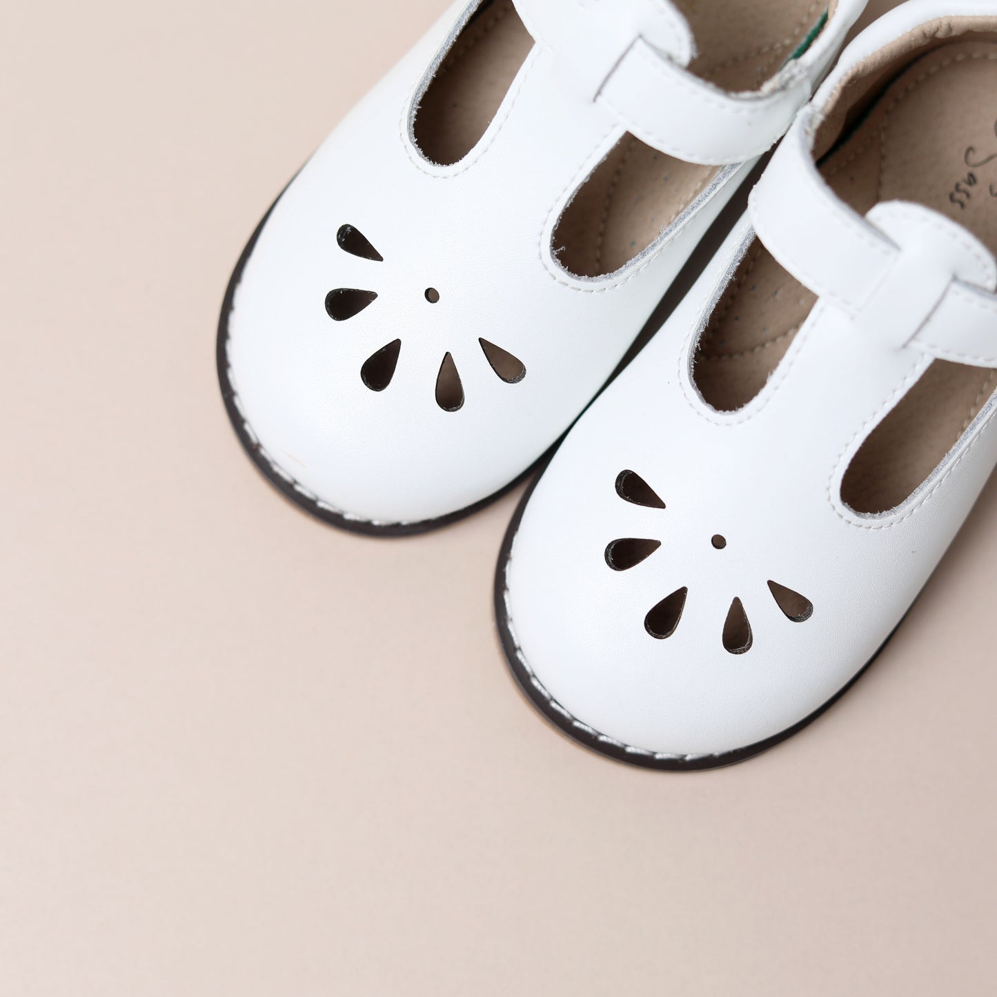 Chloe T Bars - Smooth White