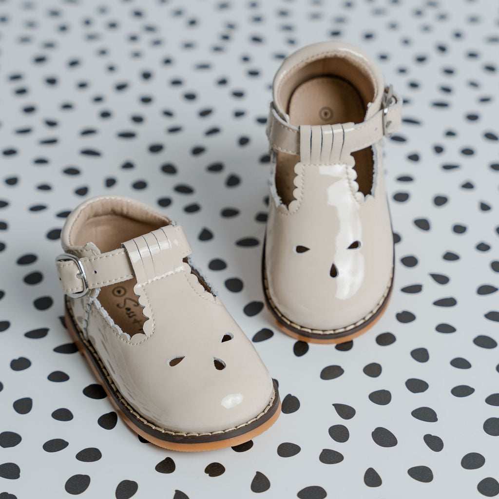 amour girls nude Scallop T Bars - Nude Patent – SASS & ME