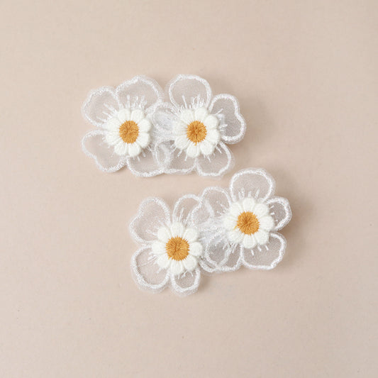 Spring Bloom Daisy Clip (single)