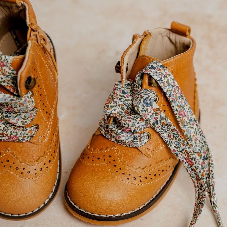 Brogue Boots - Toffee