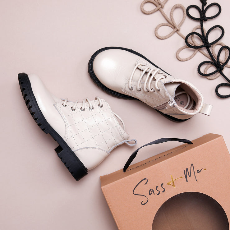 Harriet Boots - Cream
